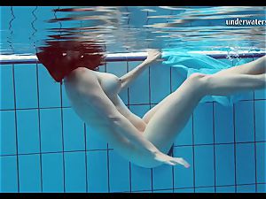 Piyavka Chehova big elastic fleshy mammories underwater