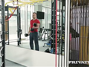 blondie Sarah Kay Gets assfucked in the Gym